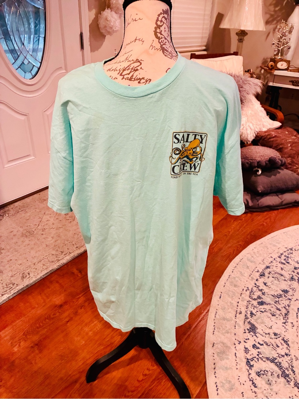 XL Salty Crew Mint Short-Sleeve Graphic Tee with Small Chest Logo